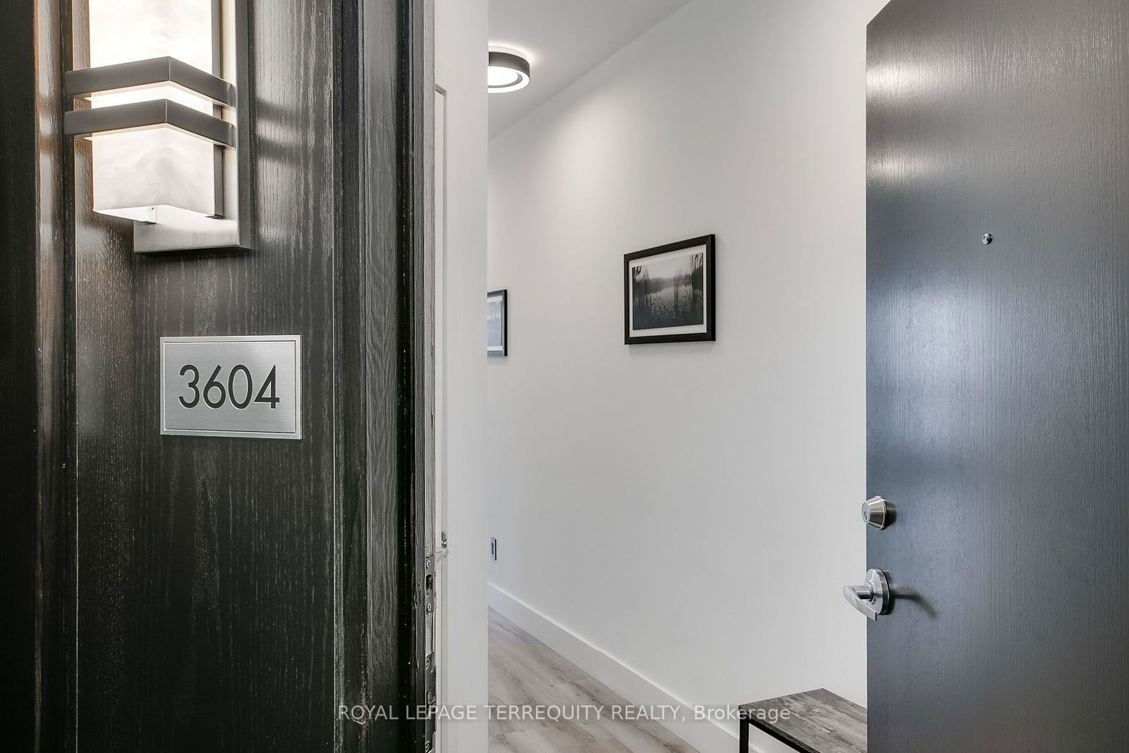 8 York St, unit 3604 for sale