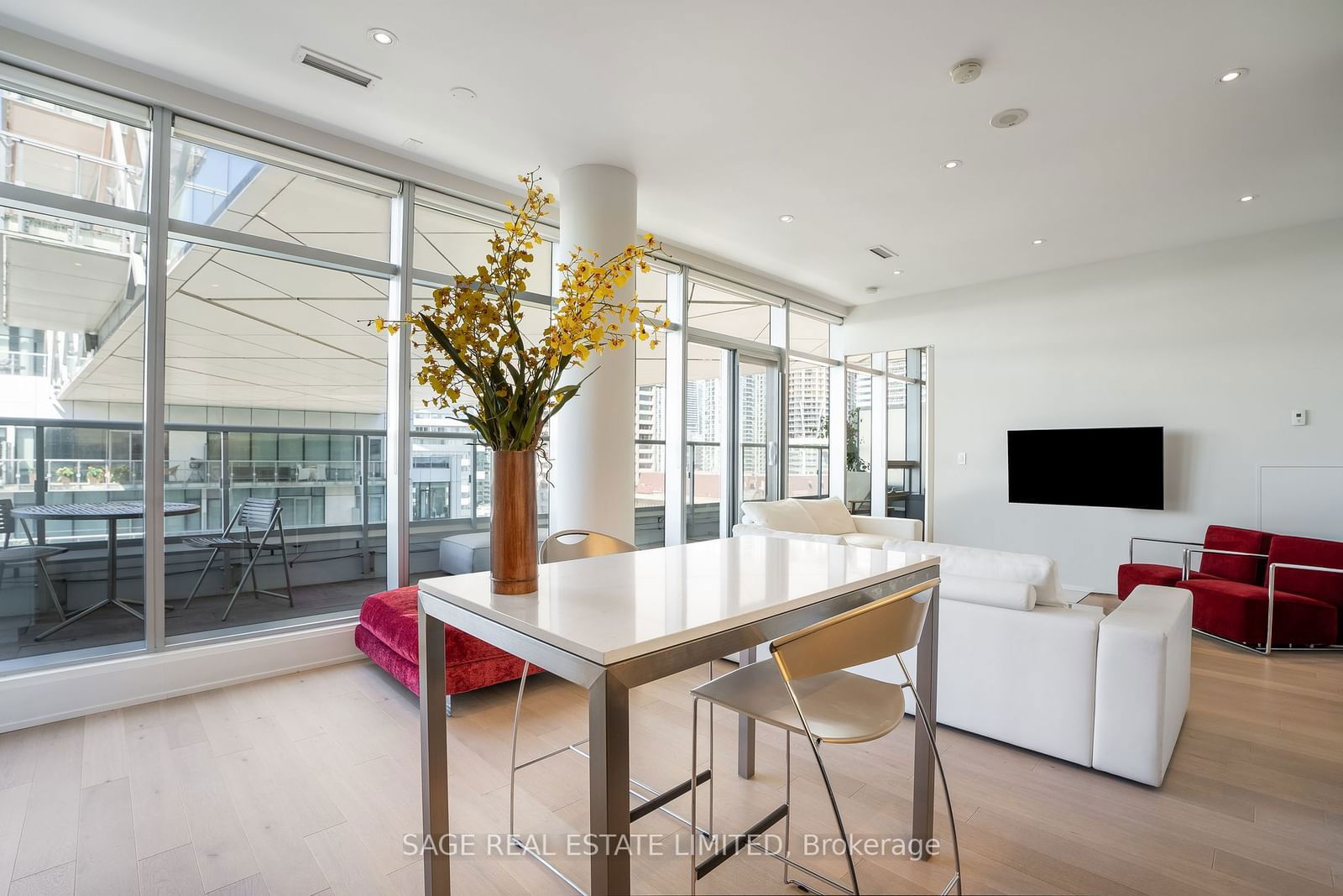 39 Queens Quay E, unit 1124 for sale - image #5