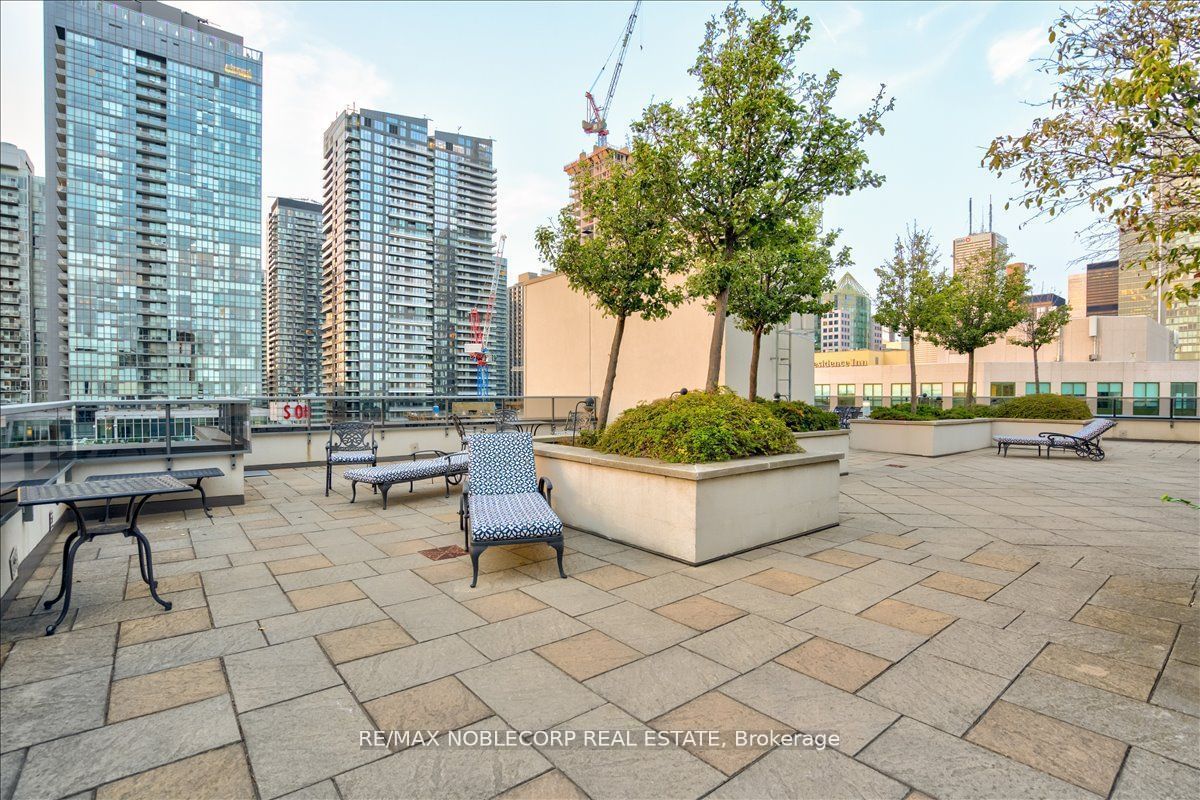 20 Blue Jays Way, unit 601 for sale - image #38