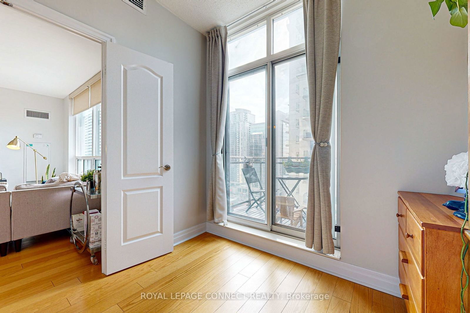 188 Doris Ave, unit #1802 for sale - image #20