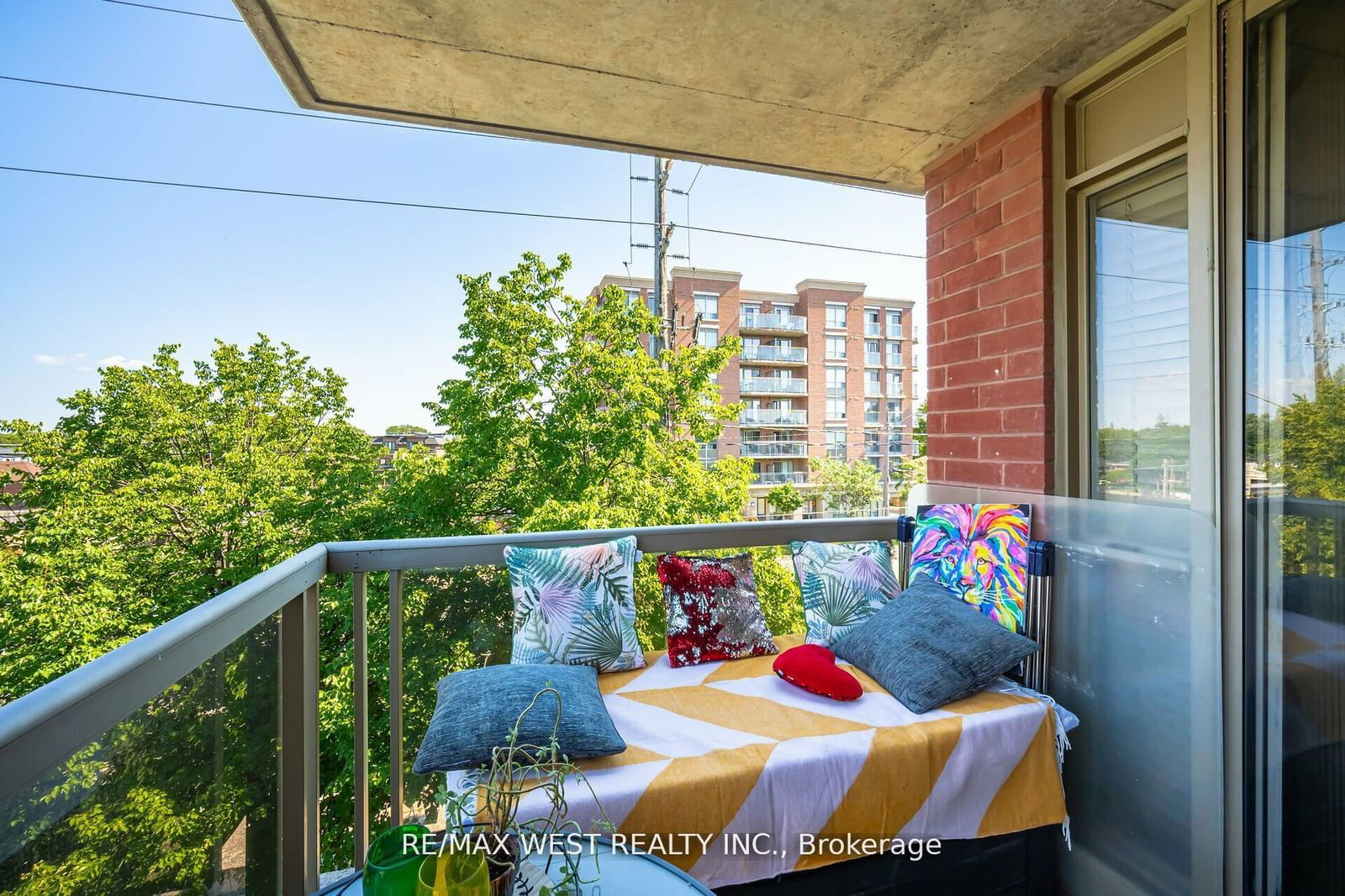 800 Sheppard Ave W, unit 308 for sale