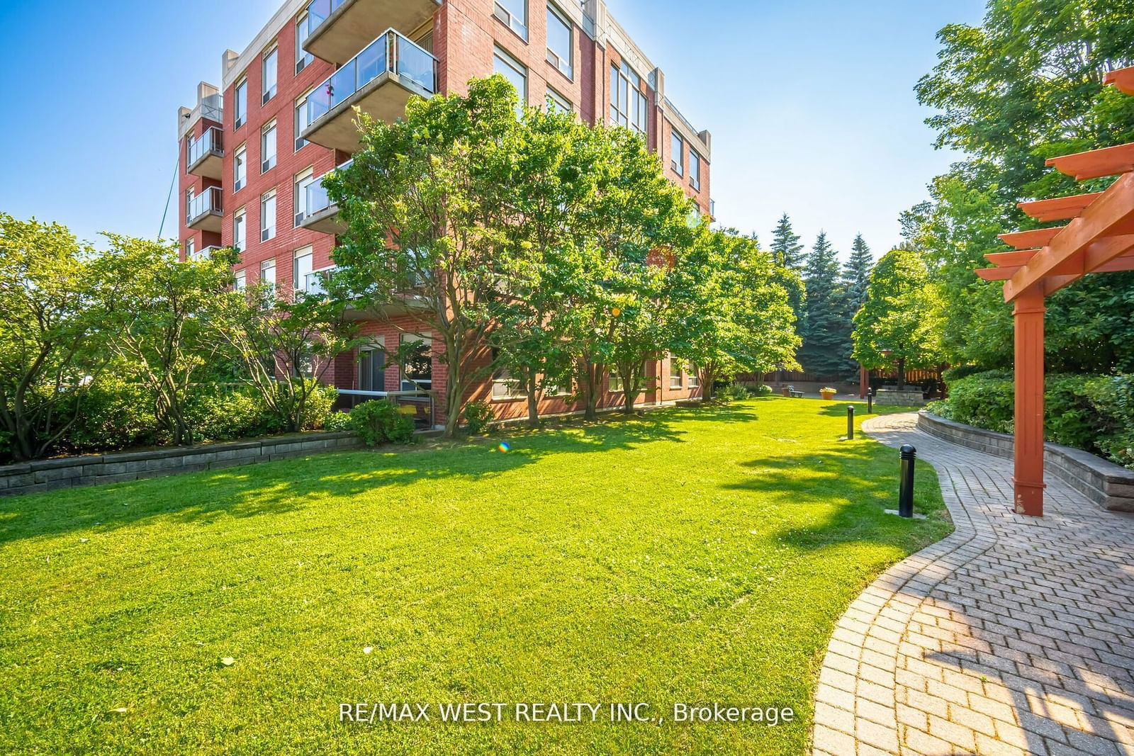 800 Sheppard Ave W, unit 308 for sale - image #37