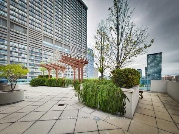 1121 Bay St, unit 1701 for rent - image #13