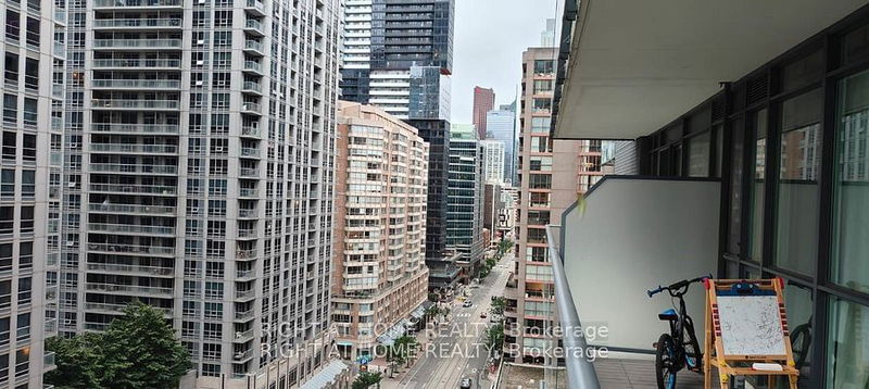 770 Bay St, unit 1104 for rent