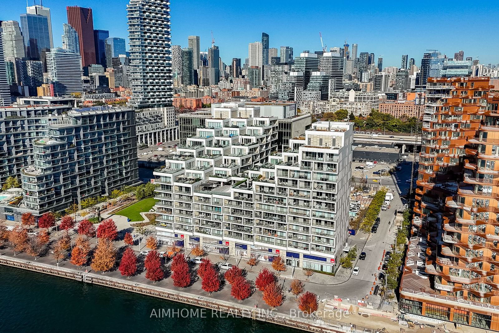 118 Merchants' Wharf, unit 208 for sale