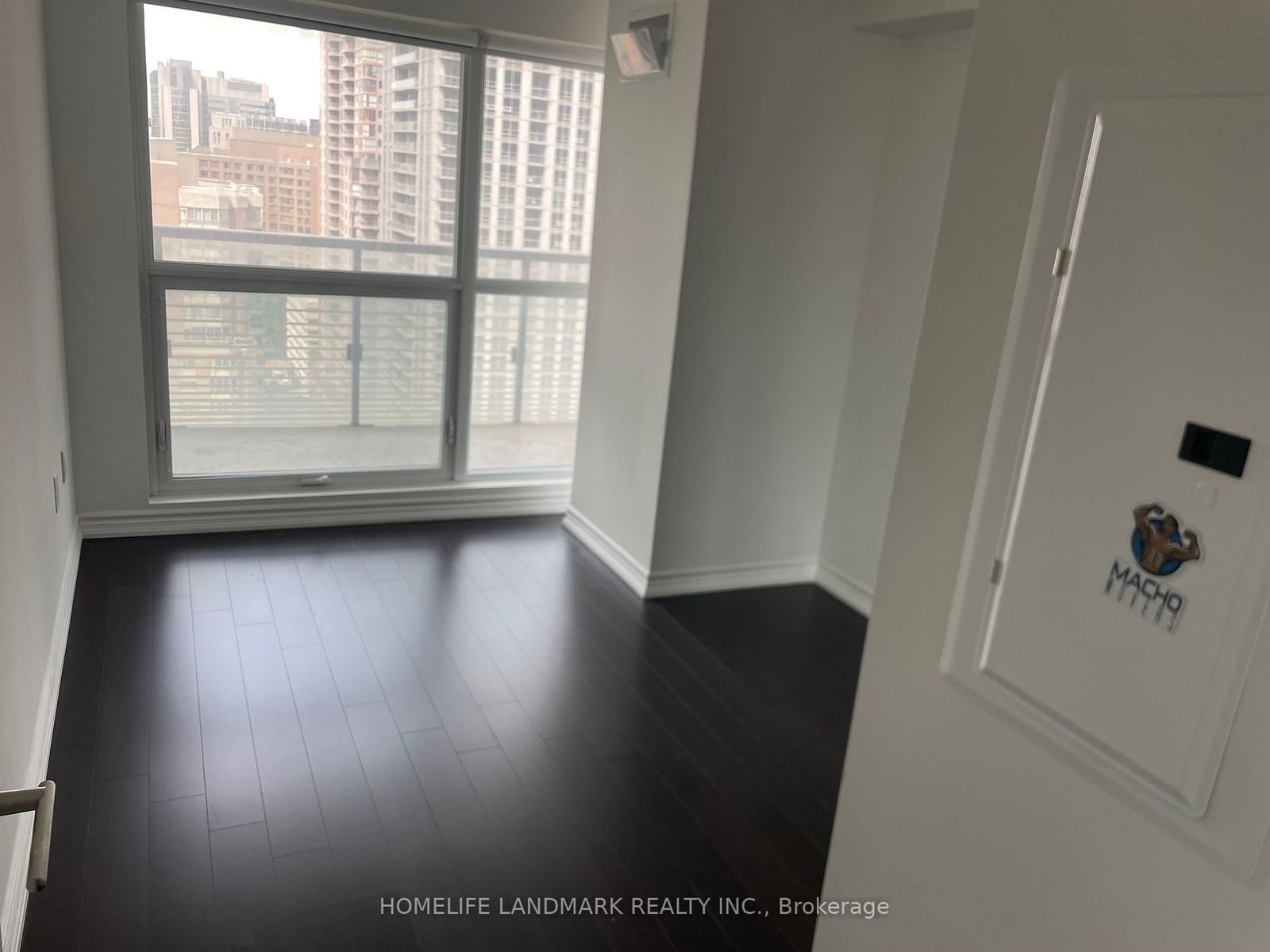 386 Yonge St, unit 1815 for rent - image #7