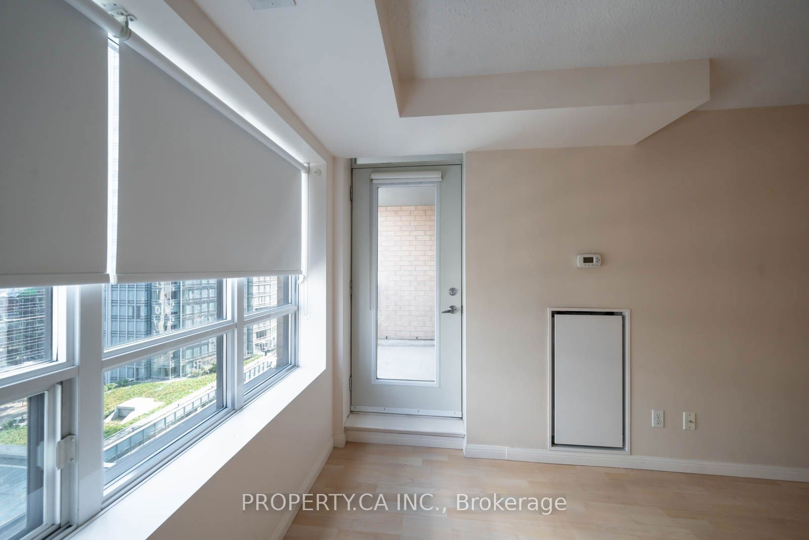 140 Simcoe St, unit 1413 for rent - image #20