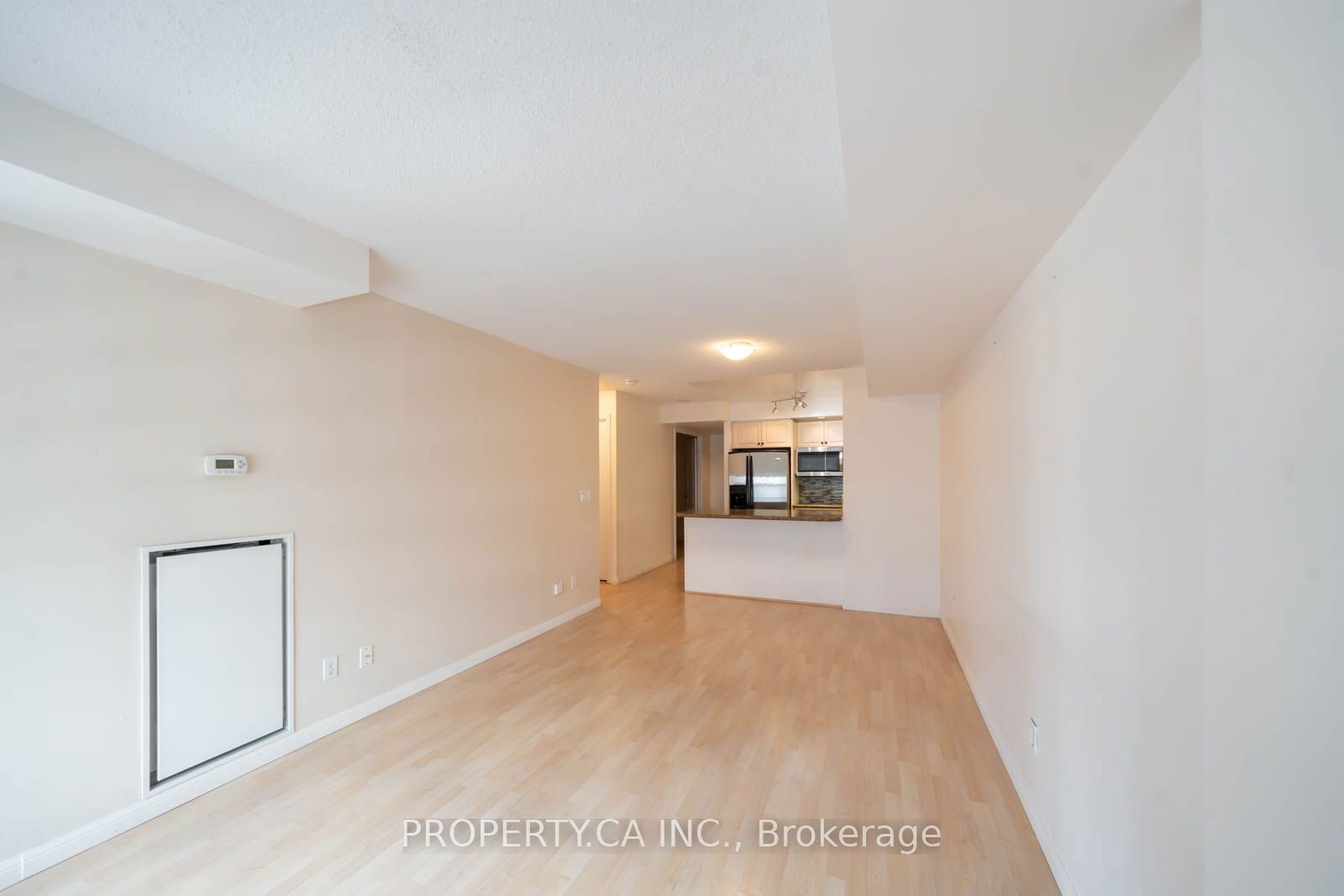 140 Simcoe St, unit 1413 for rent - image #6