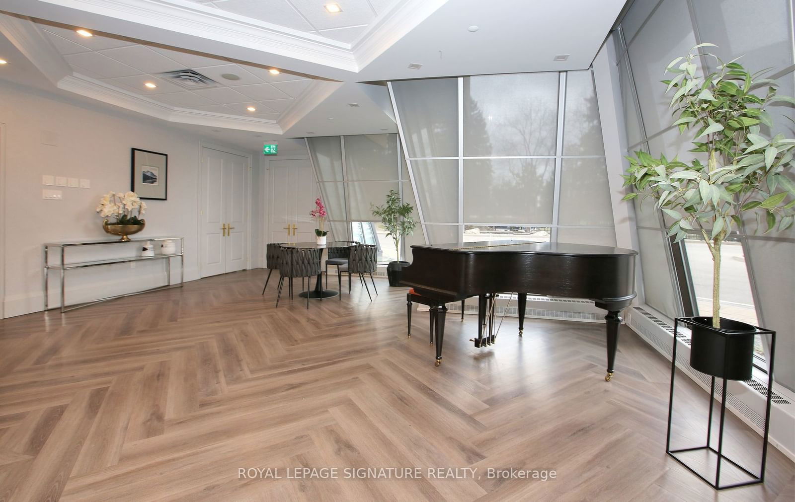 1 Concorde Pl, unit 703 for sale - image #31