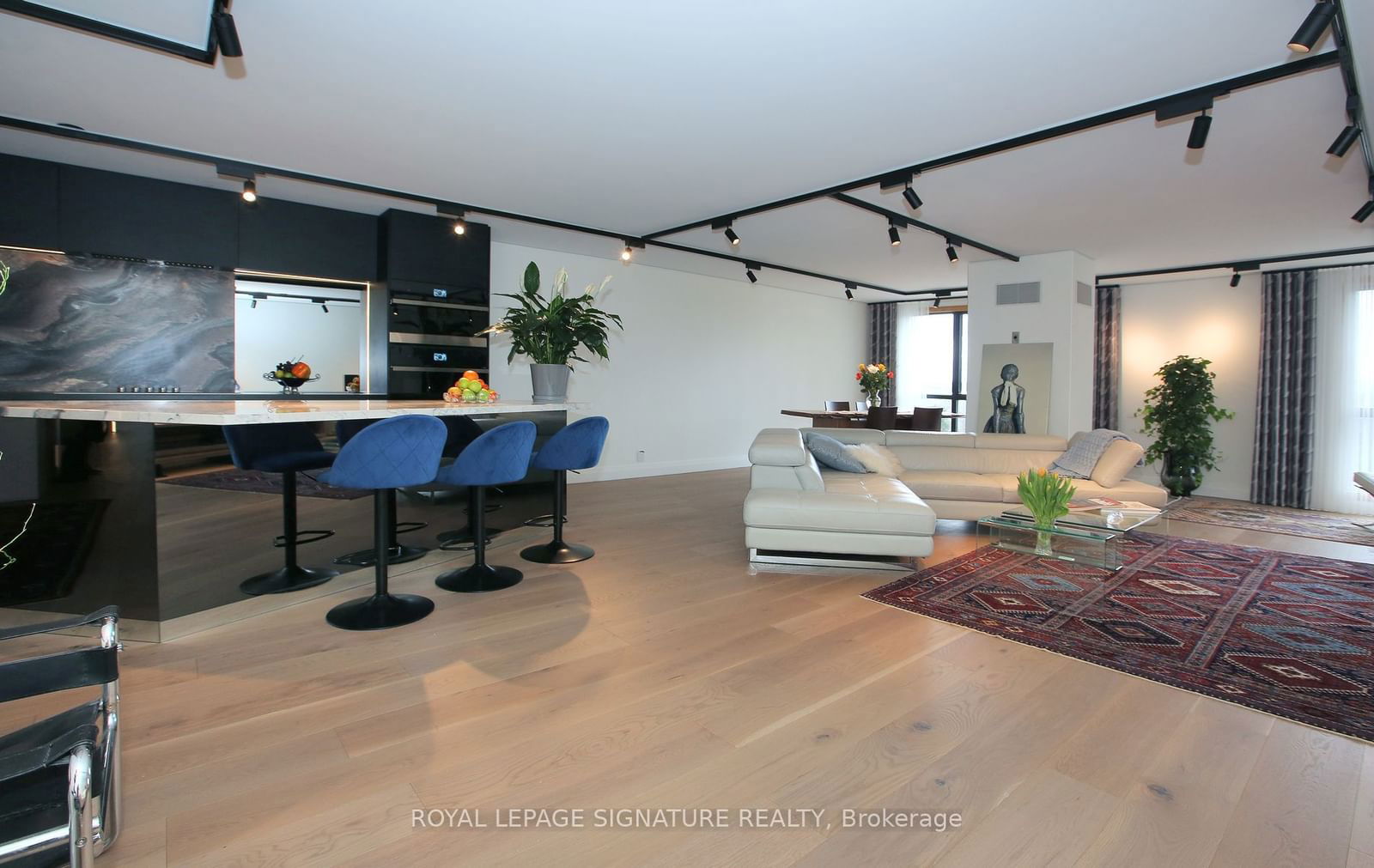 1 Concorde Pl, unit 703 for sale - image #7