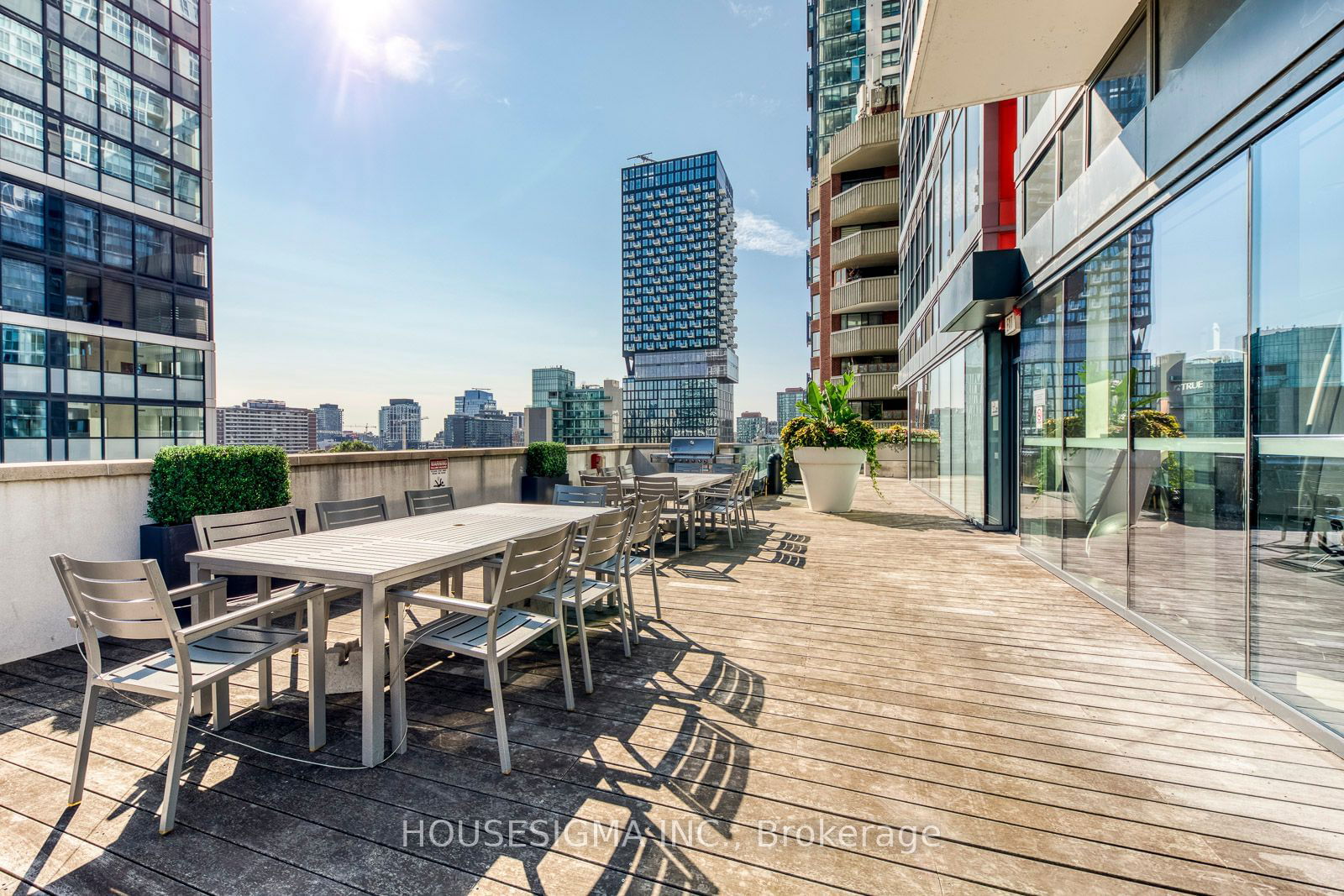 159 Dundas St E, unit 3706 for rent