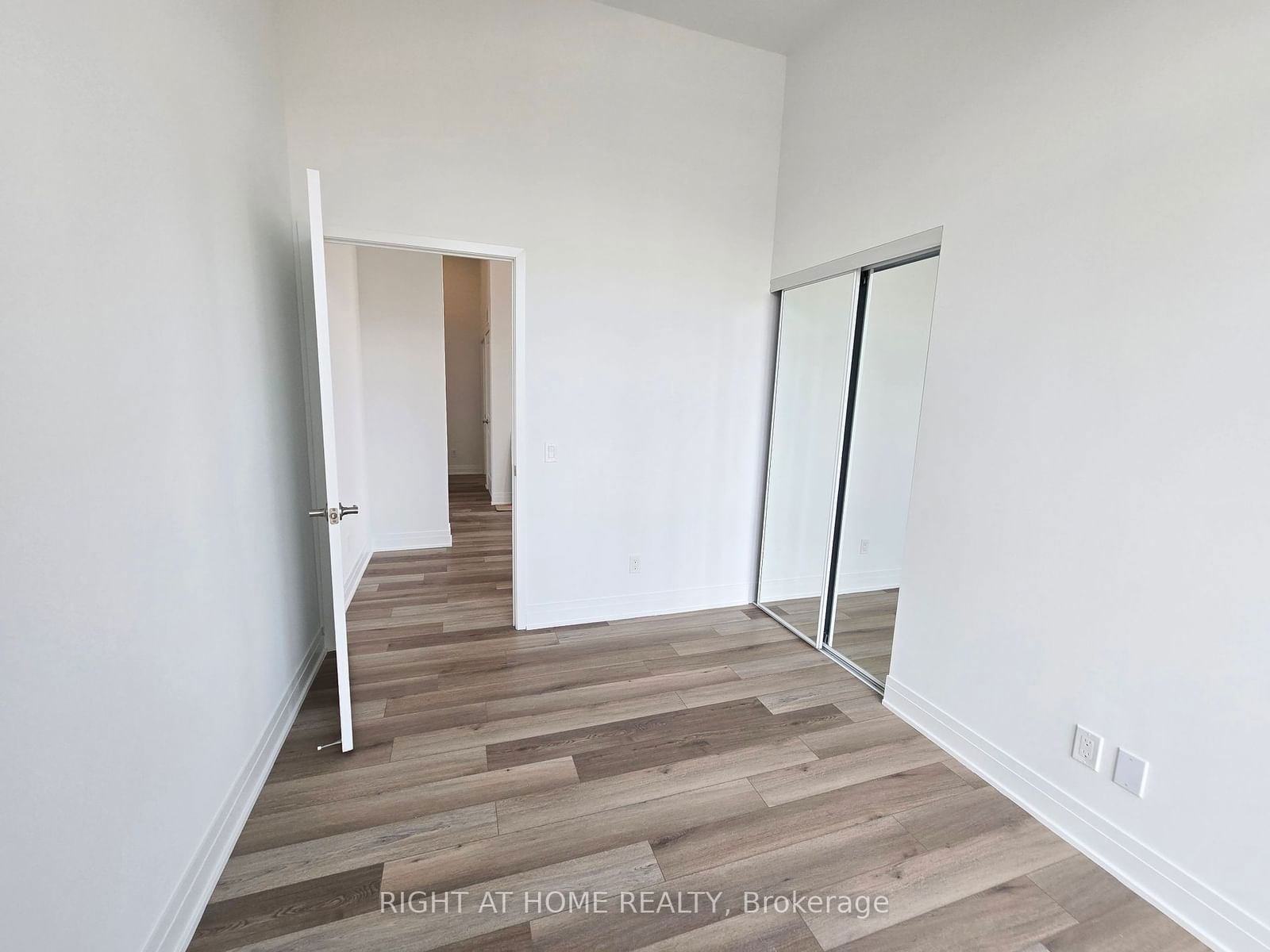 543 Richmond St W, unit LPH04 for rent - image #20