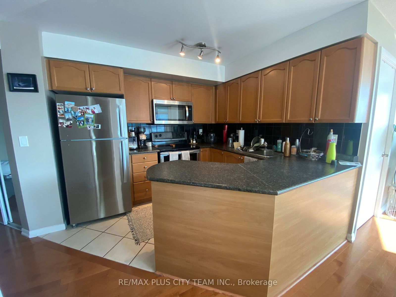 231 Fort York Blvd, unit 1811 for rent - image #7