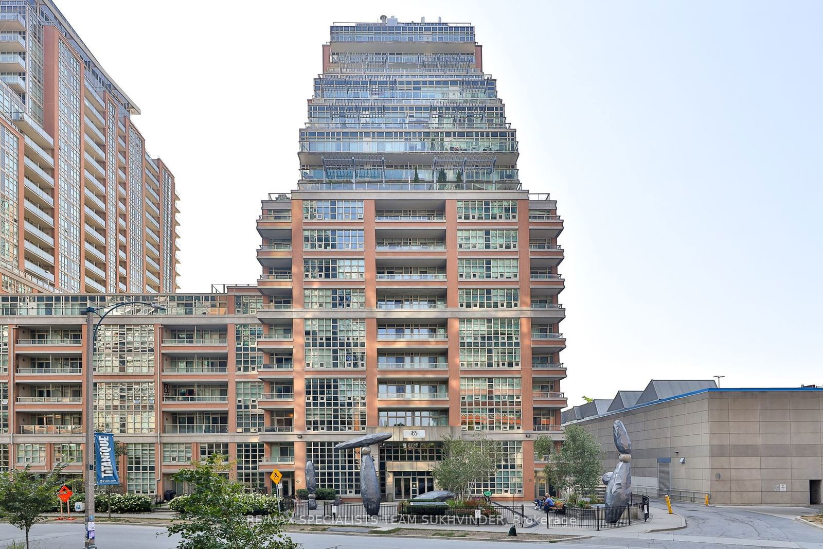 85 East Liberty St, unit 1413 for rent - image #26