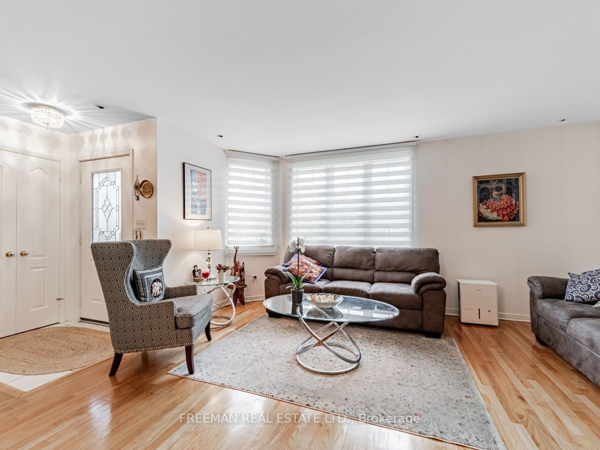 108 Finch Ave W, unit C13 for sale - image #7