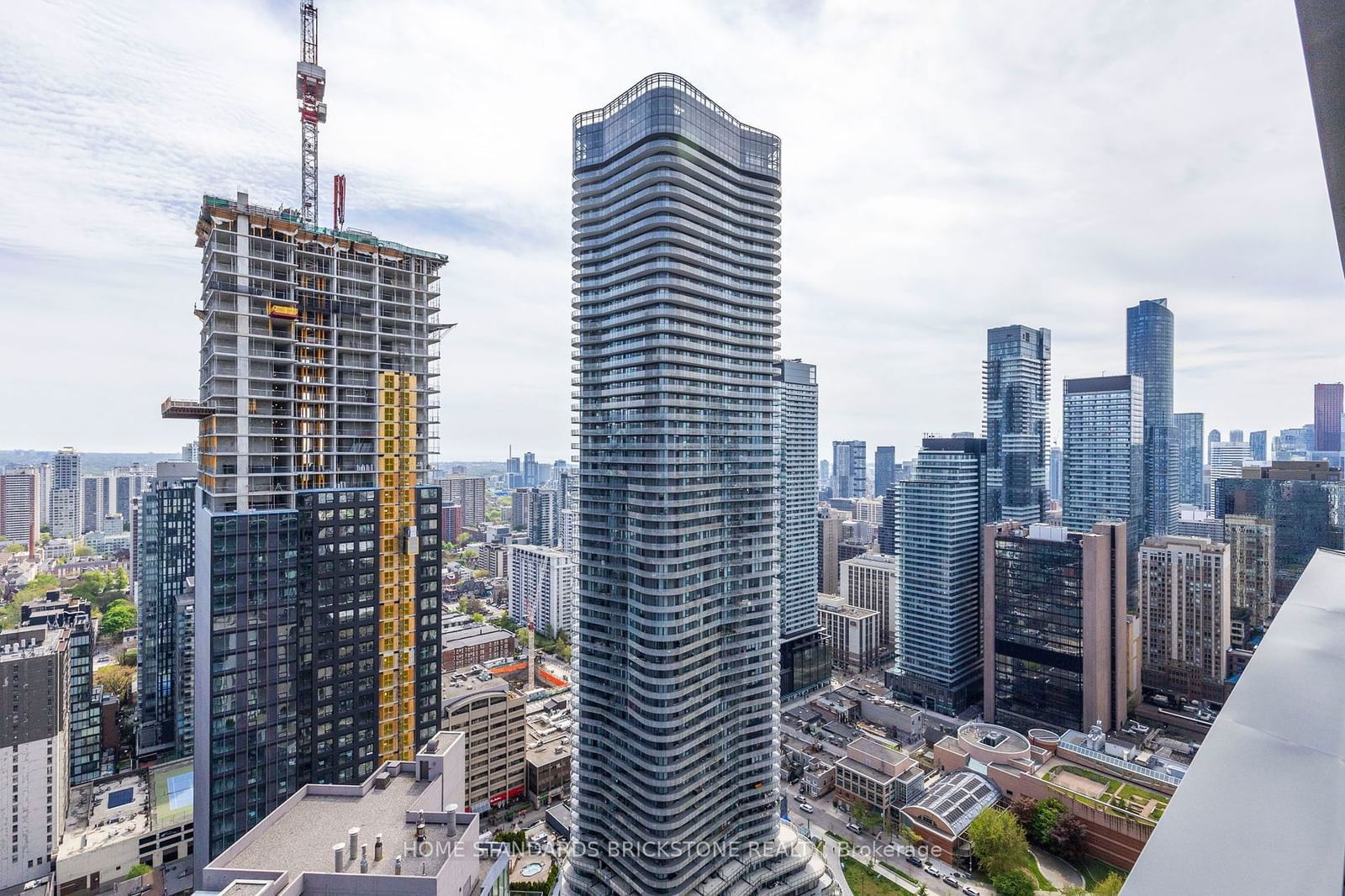 955 Bay St, unit 3907 for sale