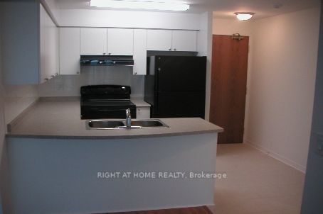 5500 Yonge St, unit 2005 for rent - image #4