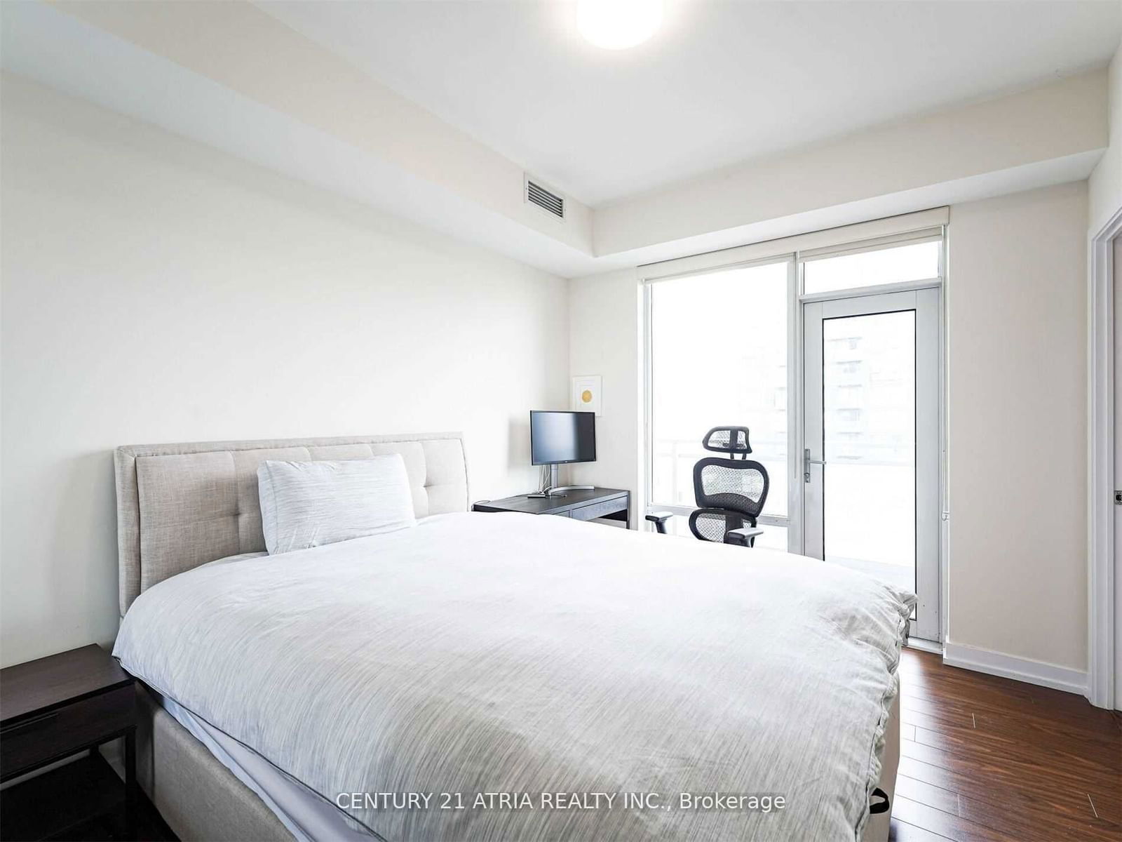 21 Widmer St, unit 4102 for rent - image #5