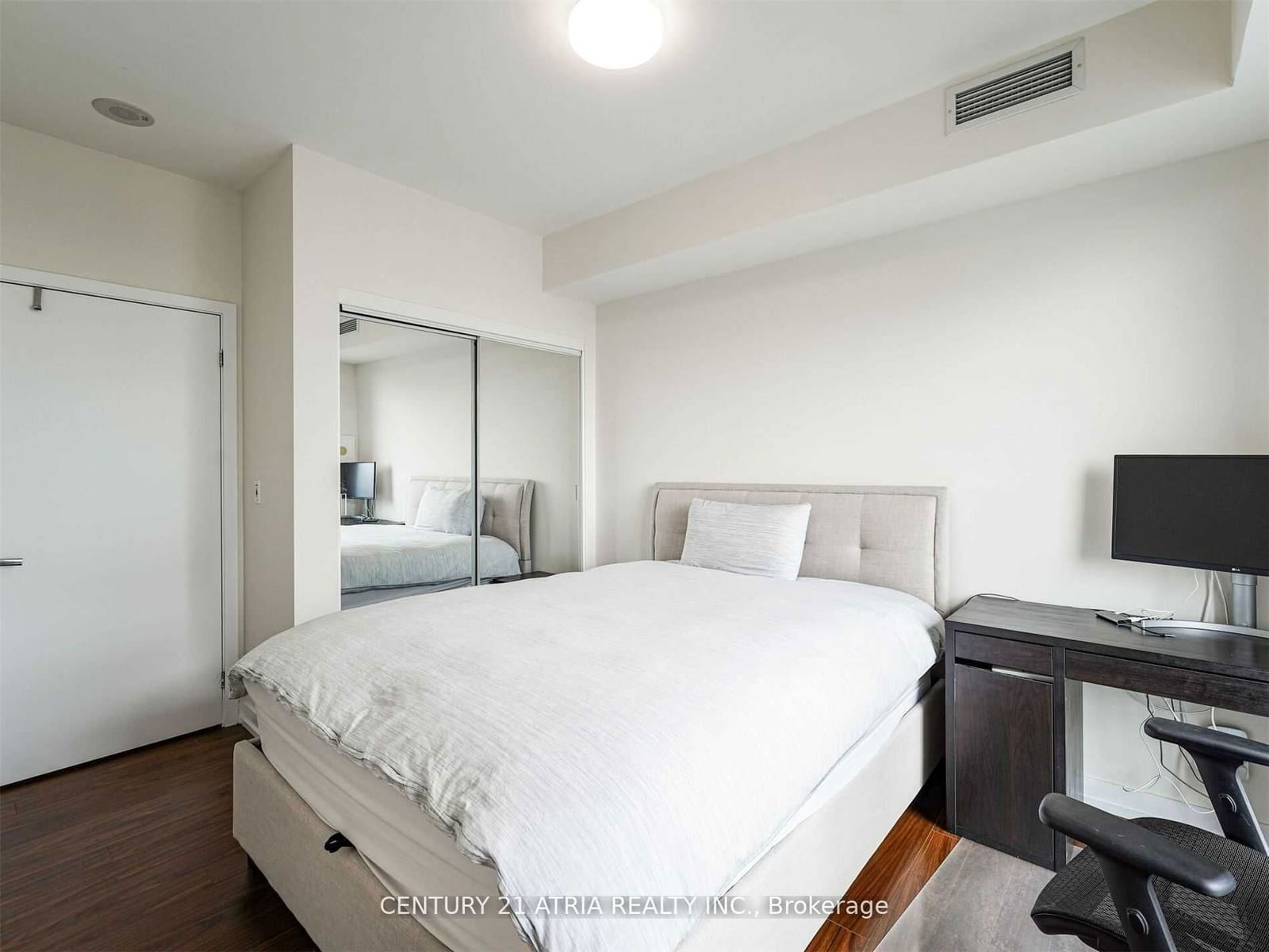 21 Widmer St, unit 4102 for rent - image #7