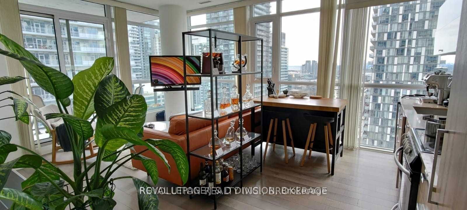 290 Adelaide St W, unit 2611 for rent