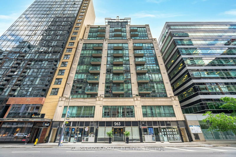 263 Wellington St W, unit 706 for sale