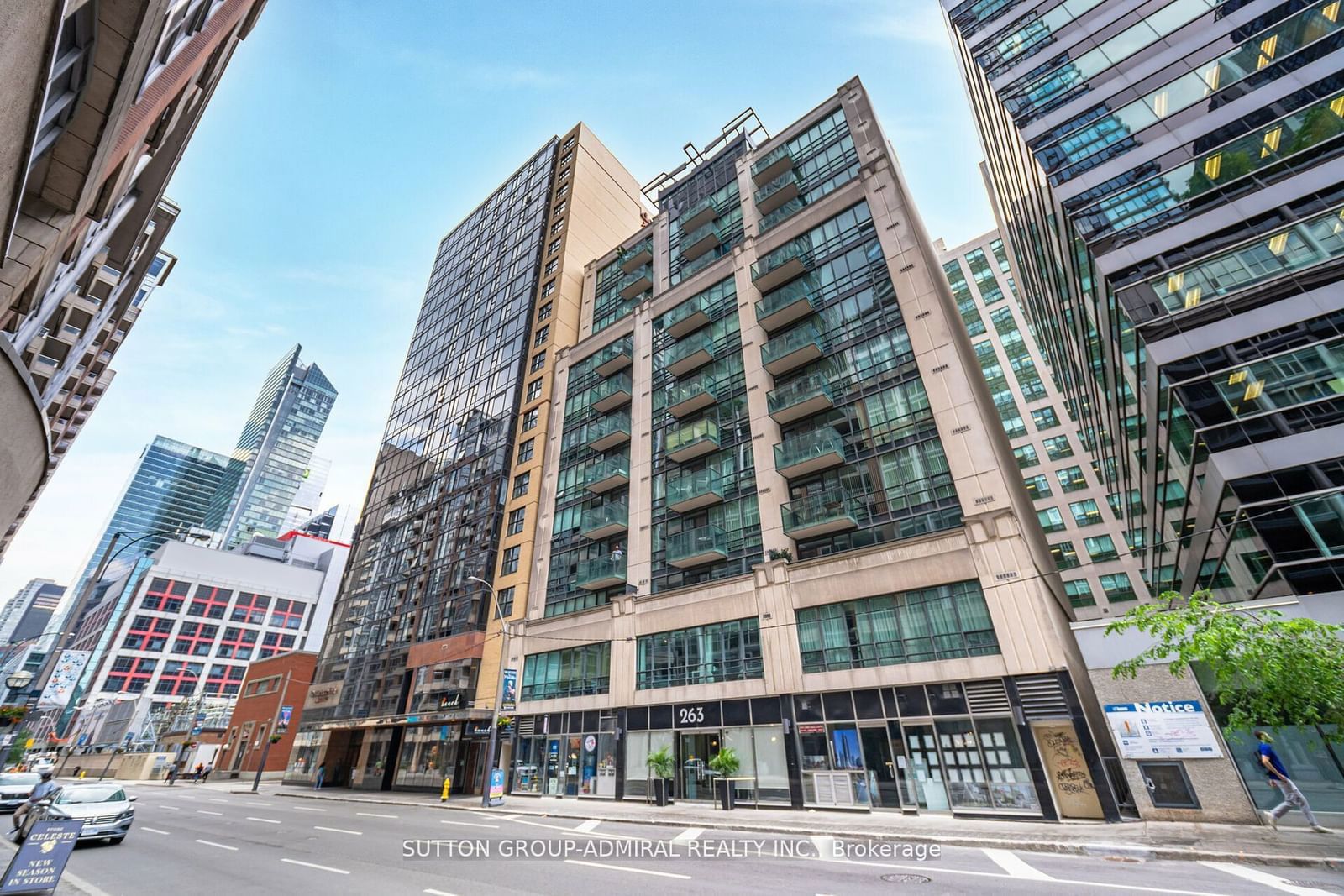 263 Wellington St W, unit 706 for sale