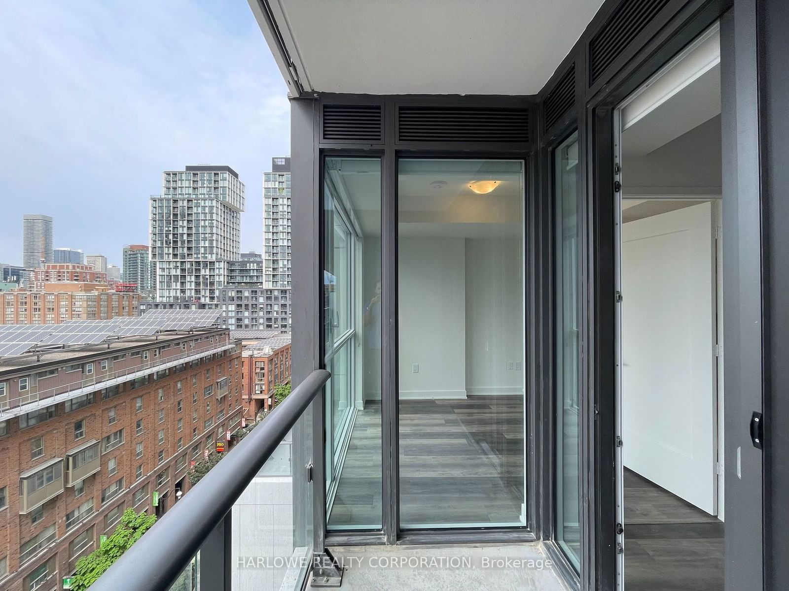 121 Lower Sherbourne St, unit 852 SW for rent - image #10