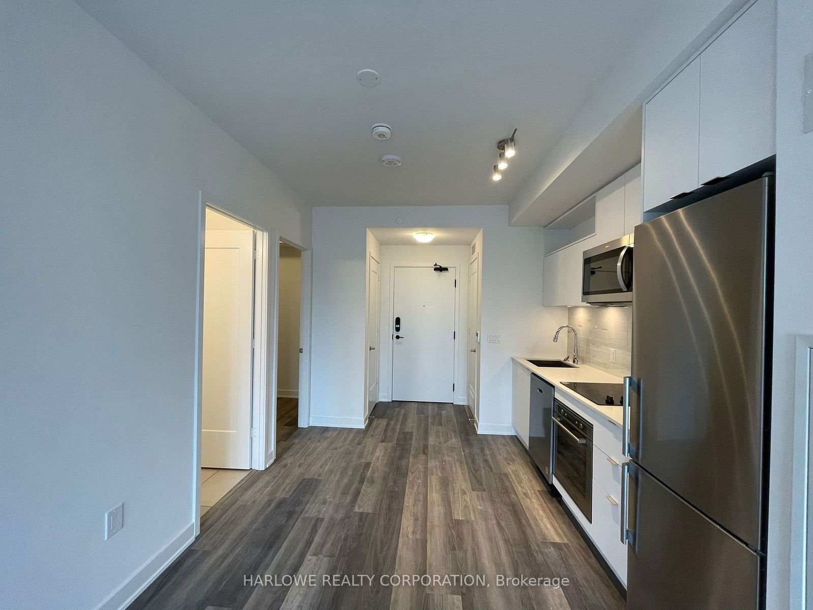 121 Lower Sherbourne St, unit 852 SW for rent