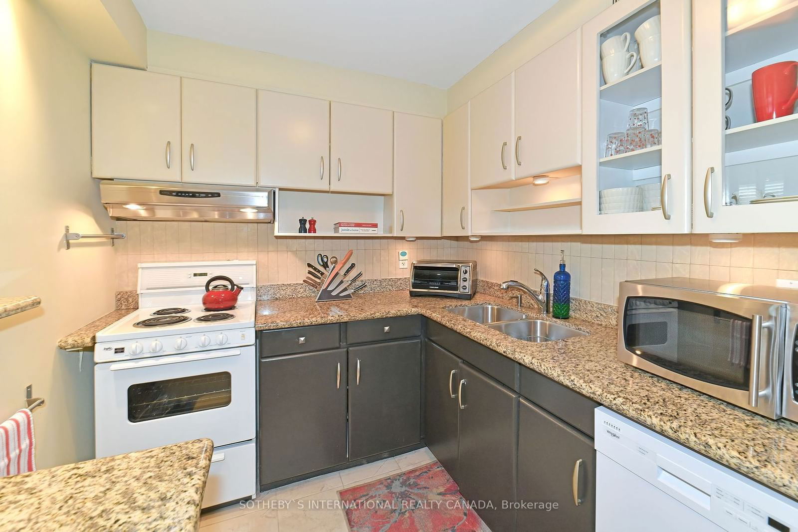 335 Lonsdale Rd, unit 406 for sale - image #14