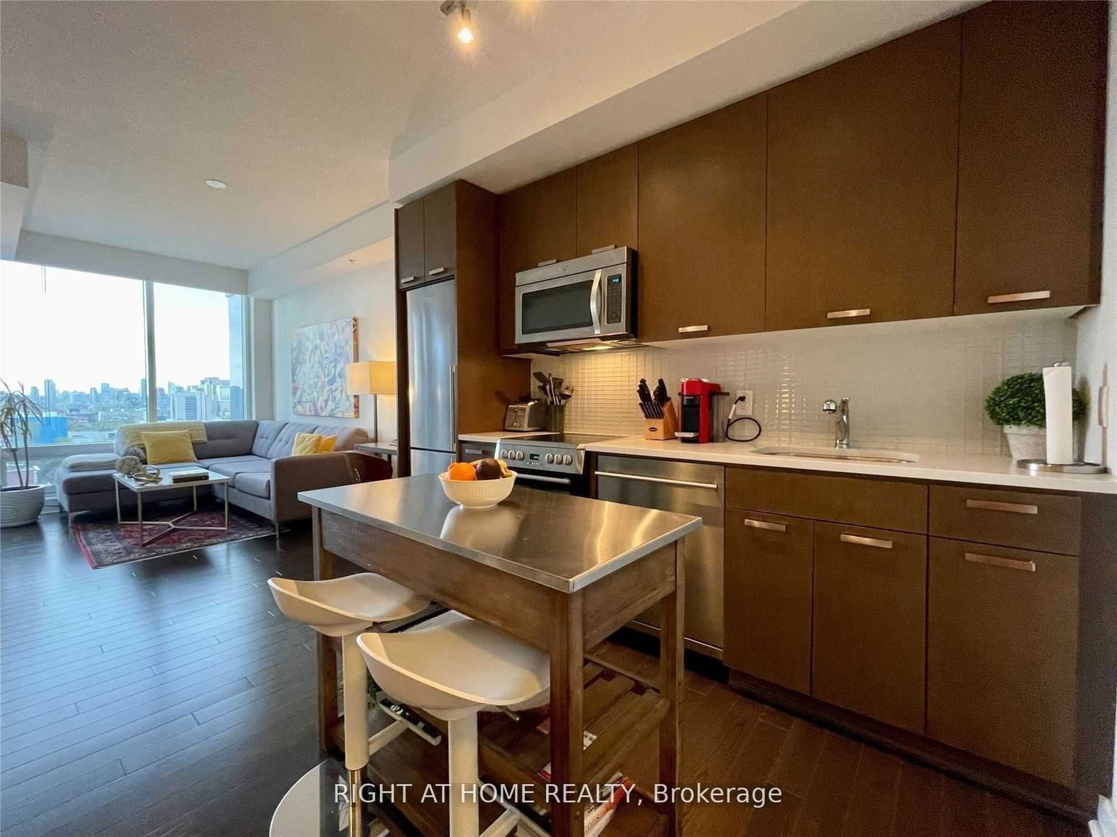 295 Adelaide St W, unit 2303 for sale - image #5