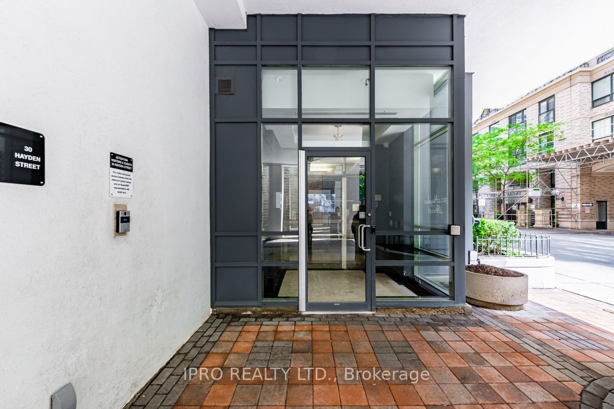 30 Hayden St, unit 707 for rent - image #3