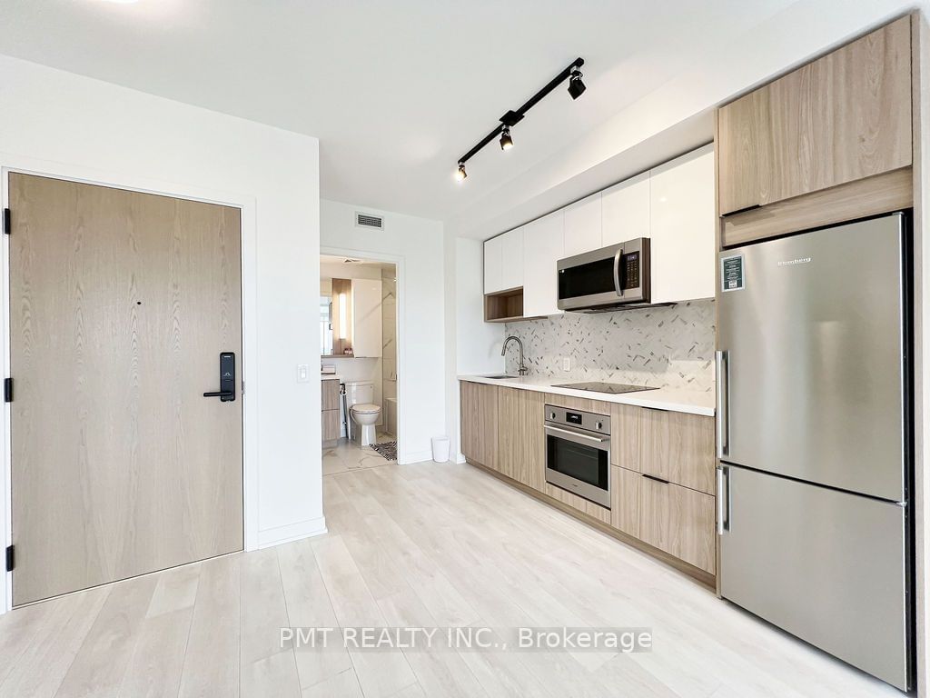 5 Defries St, unit 2301 for rent - image #6