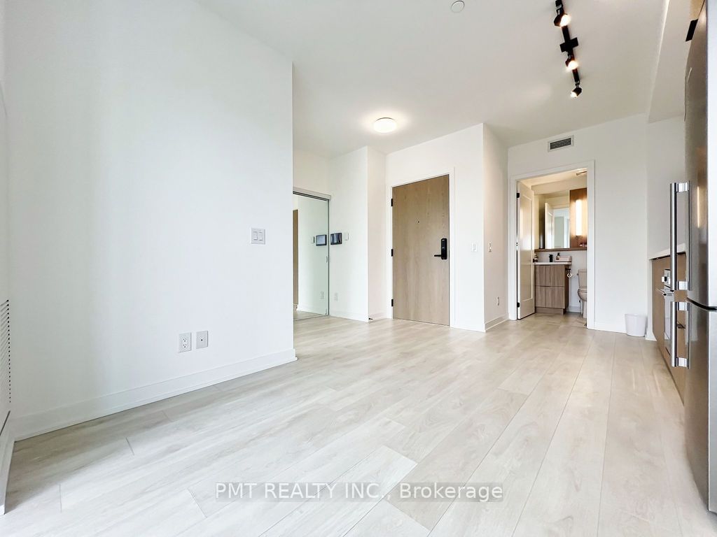 5 Defries St, unit 2301 for rent - image #8