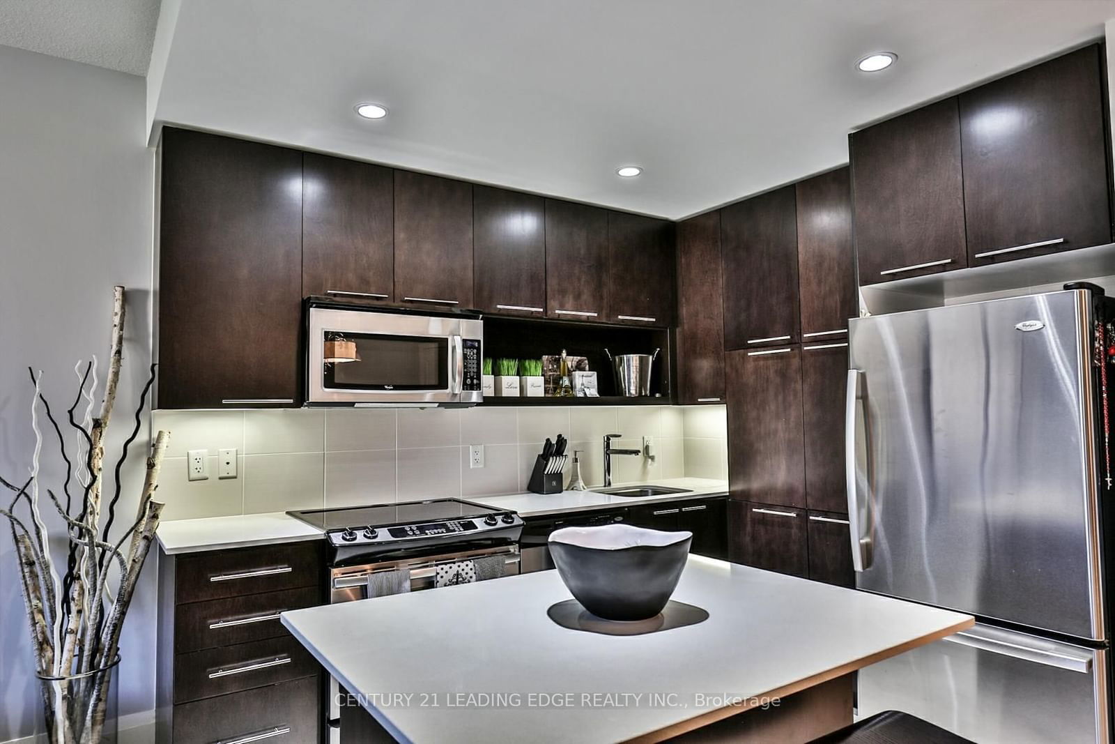 100 Harrison Garden Blvd, unit 221 for rent - image #8