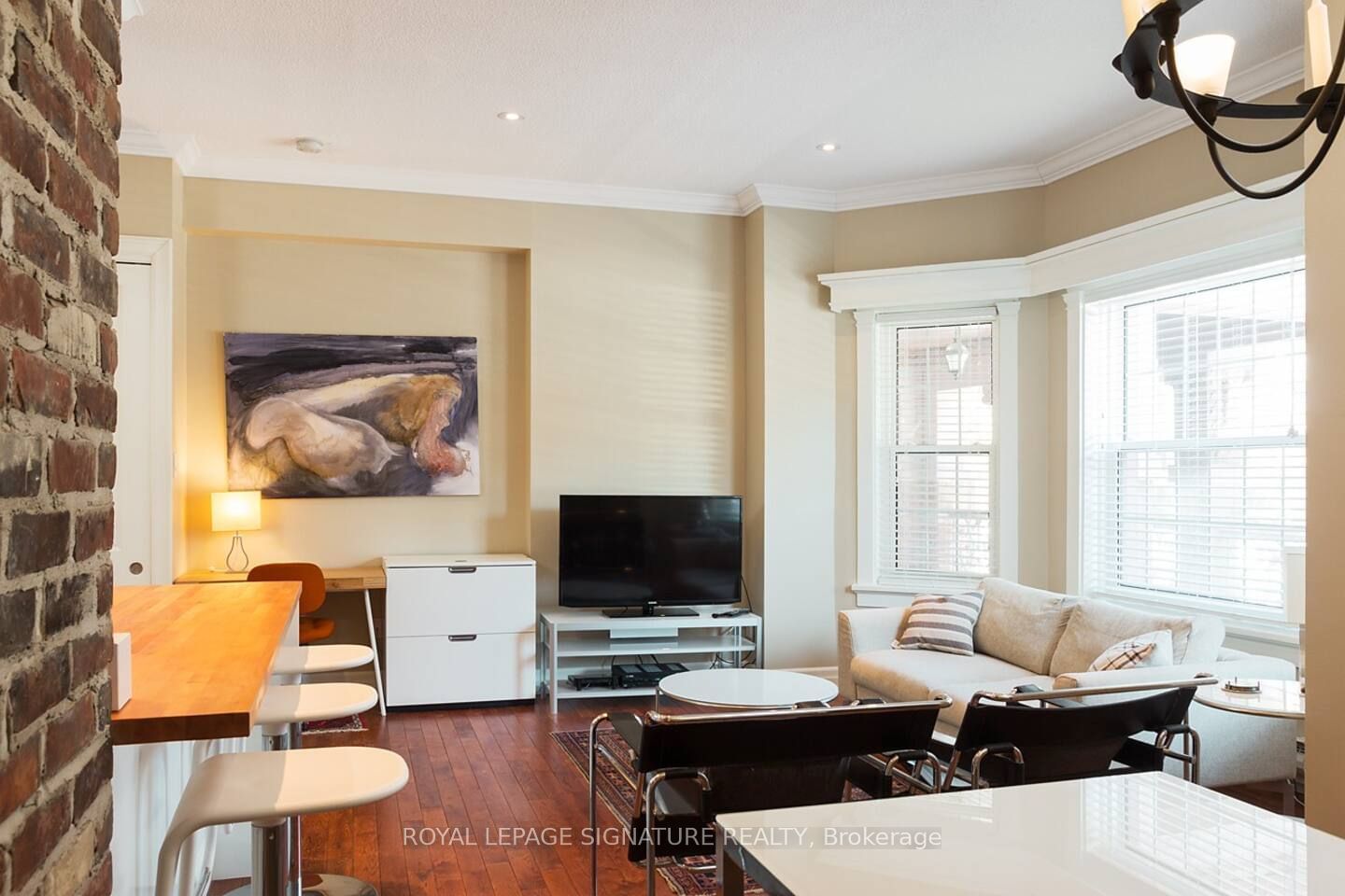 212 St. George St, unit 209 for rent - image #2