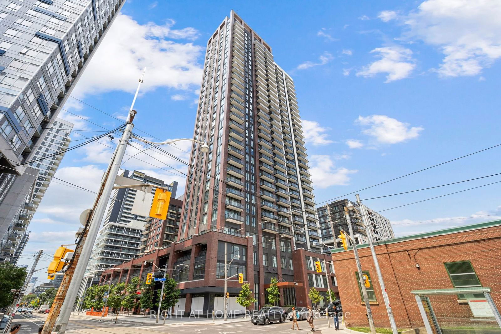 130 River St, unit 3205 for sale