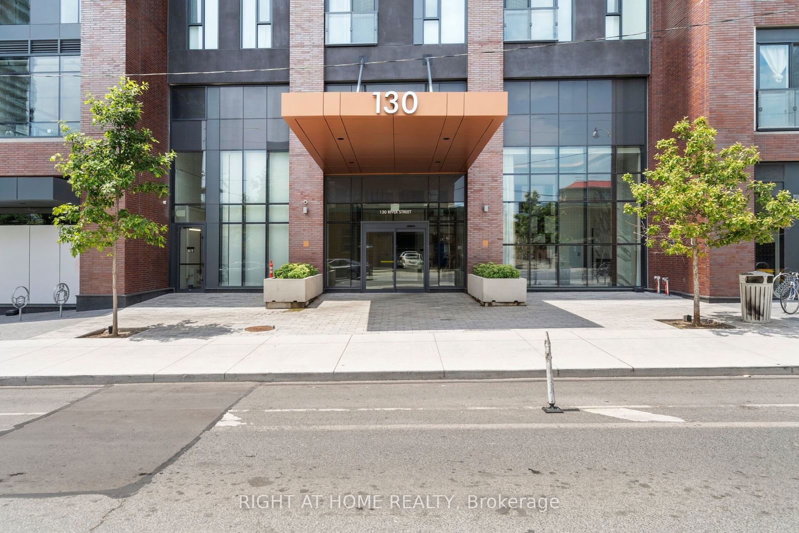 130 River St, unit 3205 for sale