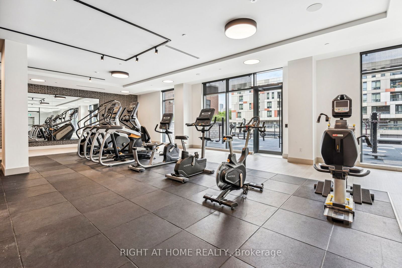 130 River St, unit 3205 for sale - image #35