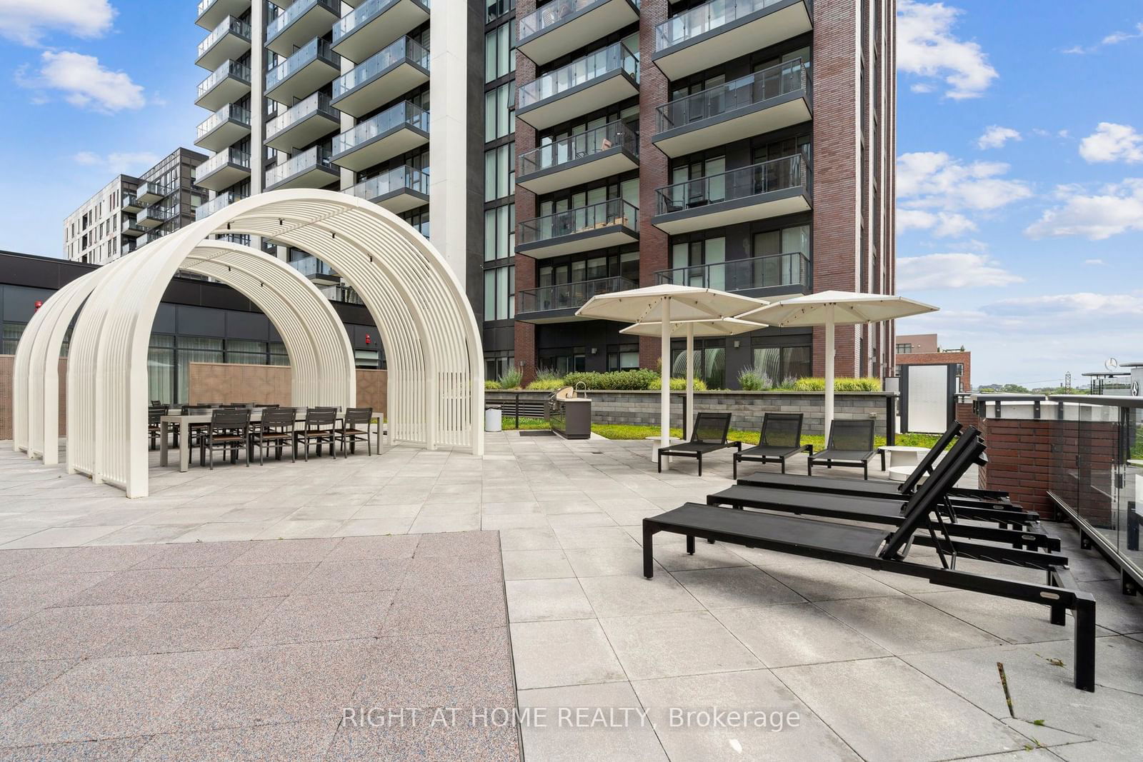 130 River St, unit 3205 for sale