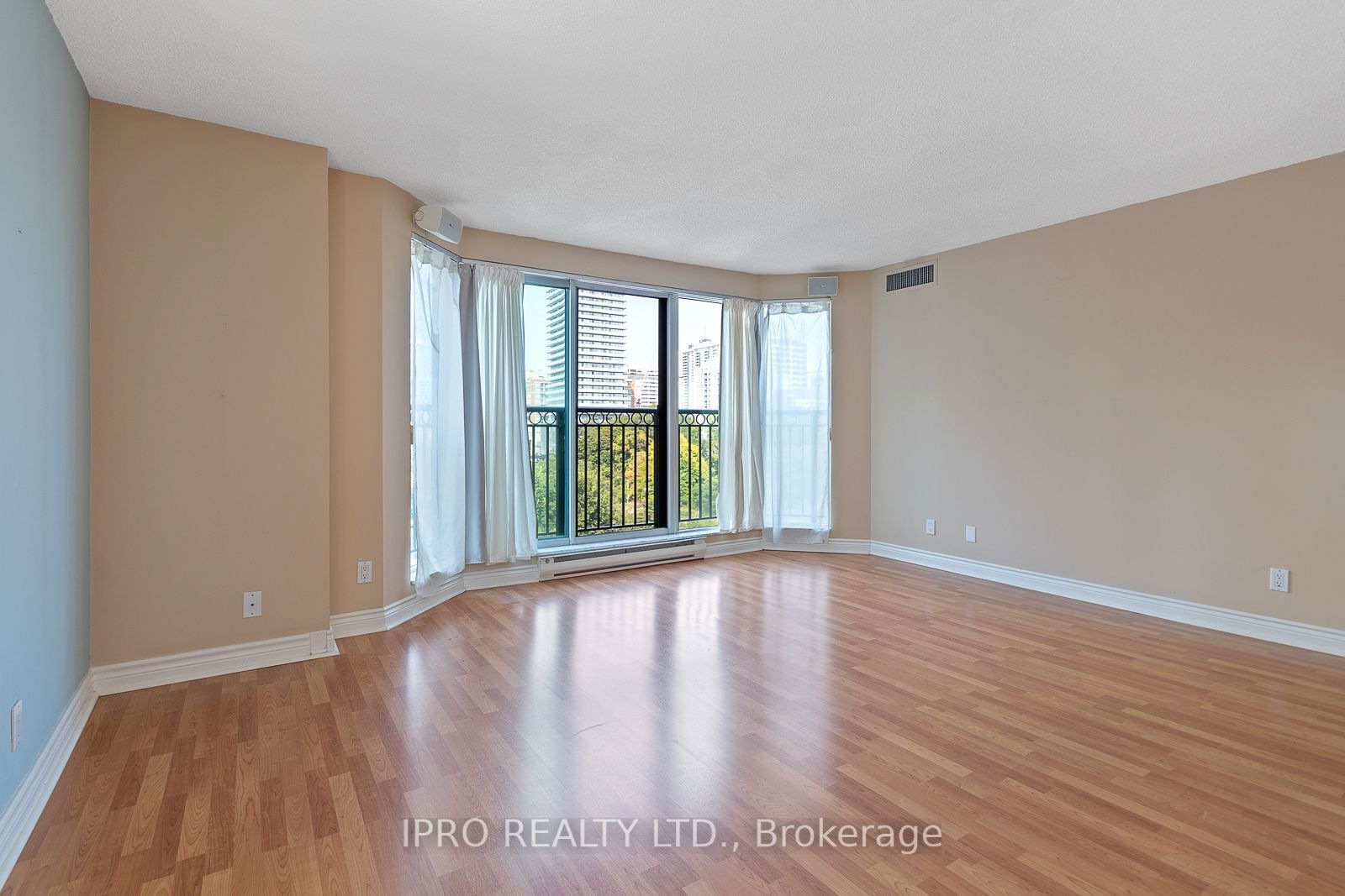 97 Lawton Blvd, unit 604 for rent - image #14