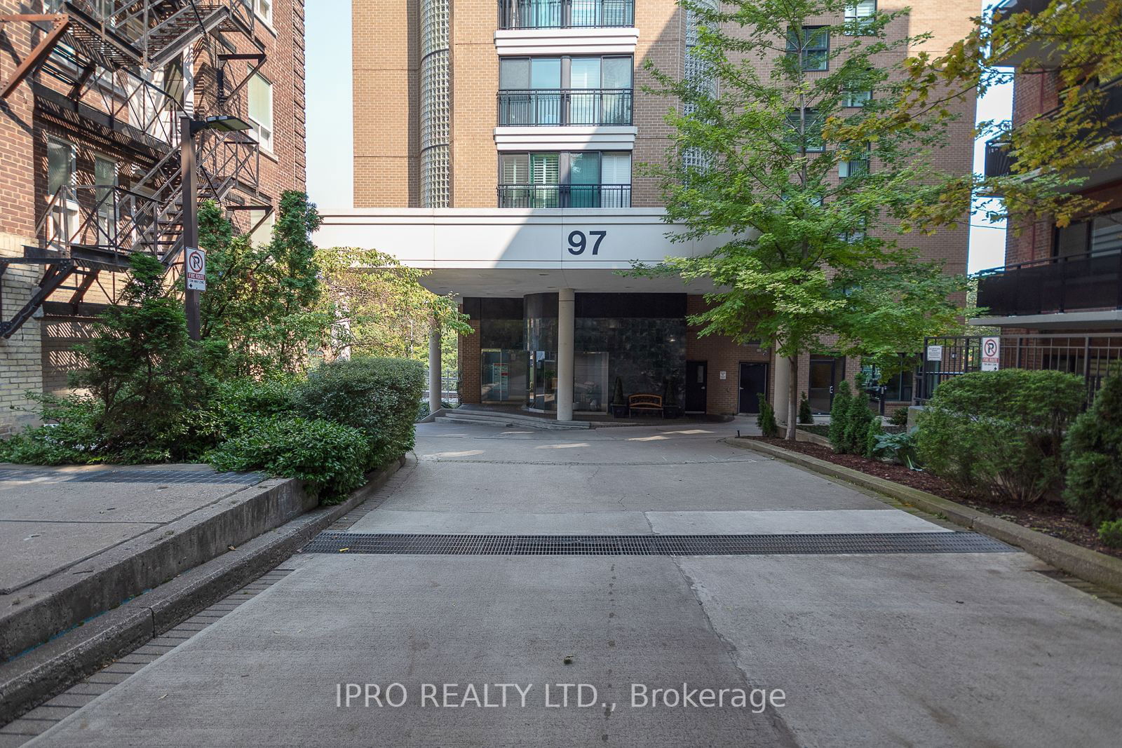 97 Lawton Blvd, unit 604 for rent - image #2