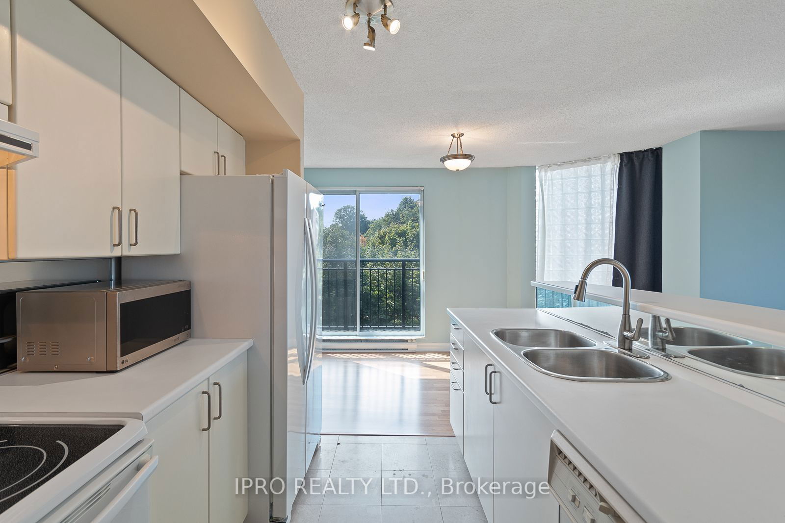 97 Lawton Blvd, unit 604 for rent - image #8