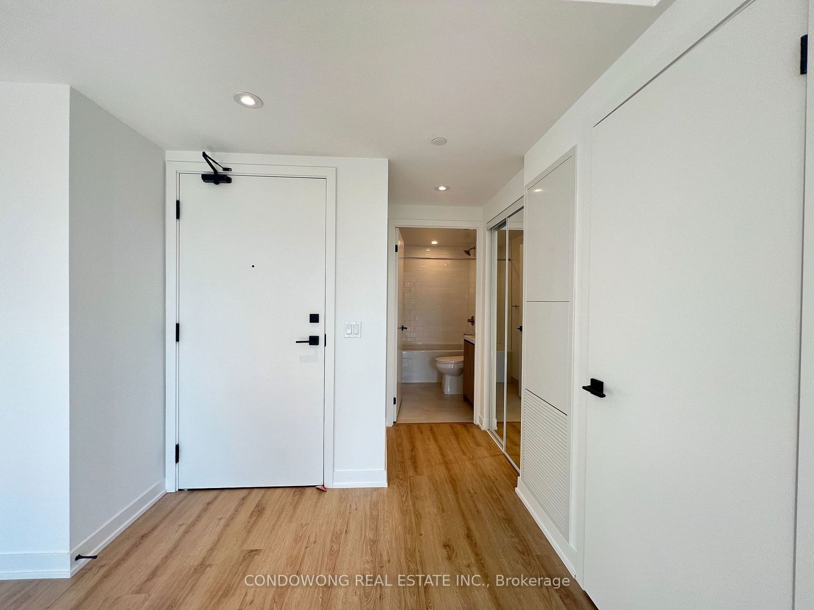 319 Jarvis St, unit 1705 for rent