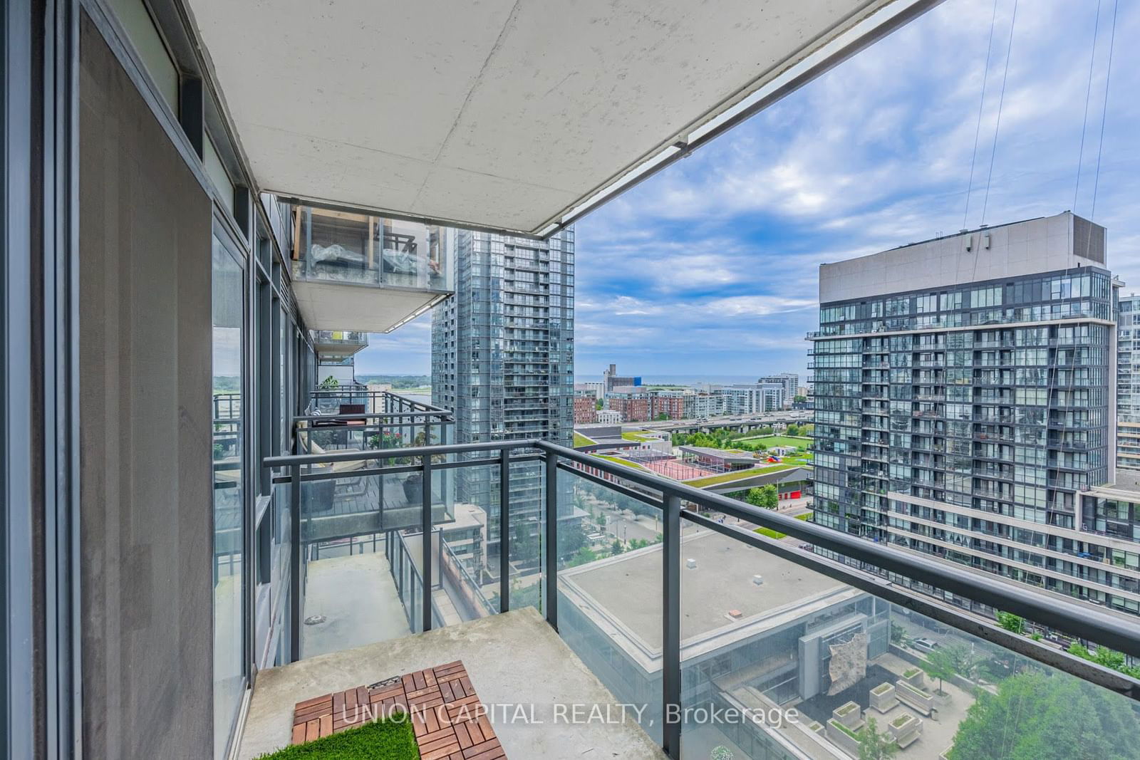 4K Spadina Ave, unit 1723 for rent - image #13