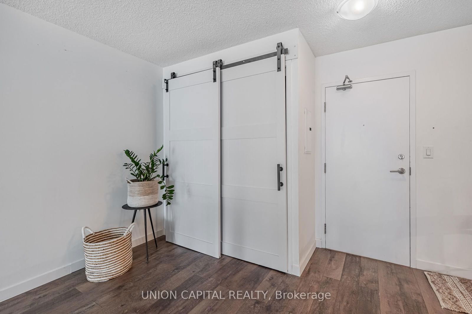 4K Spadina Ave, unit 1723 for rent