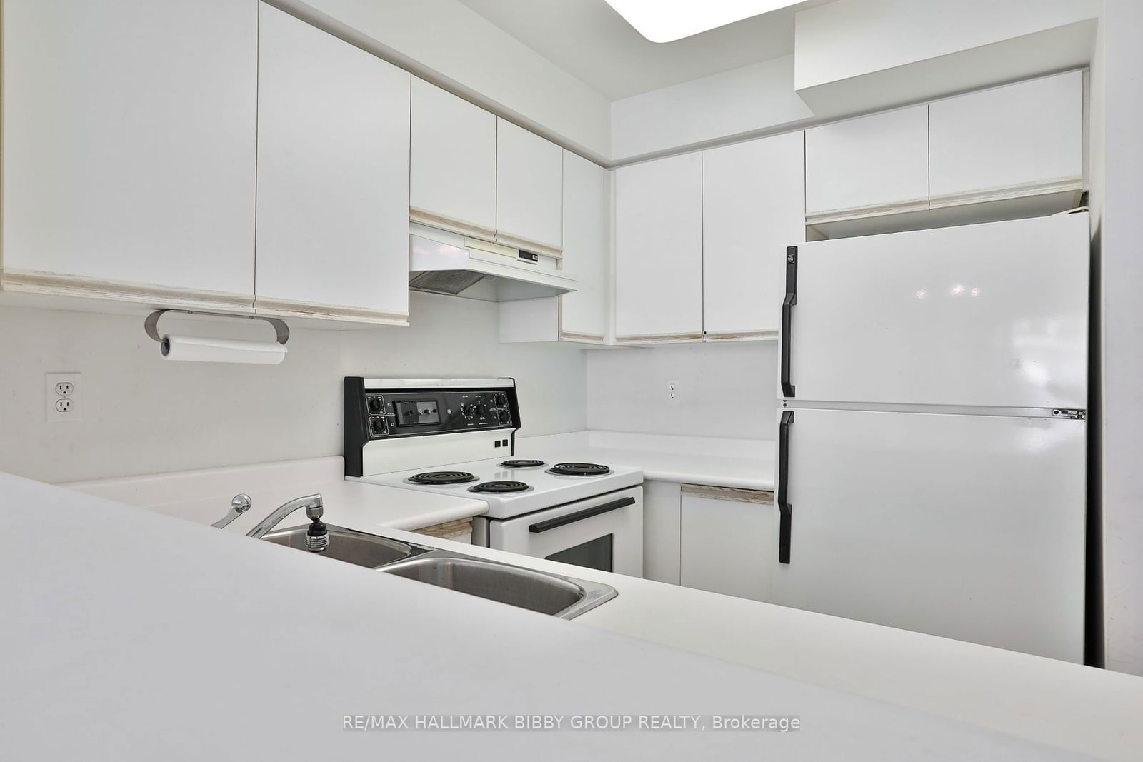 942 Yonge St, unit 616 for sale - image #15