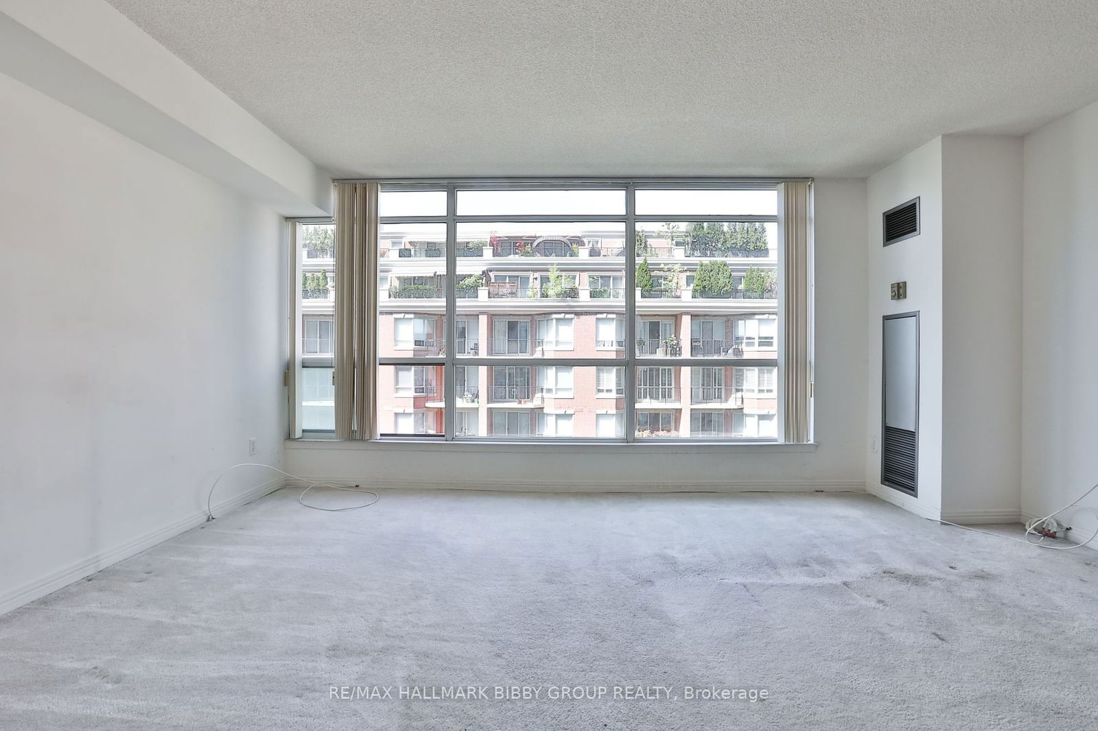 942 Yonge St, unit 616 for sale - image #5