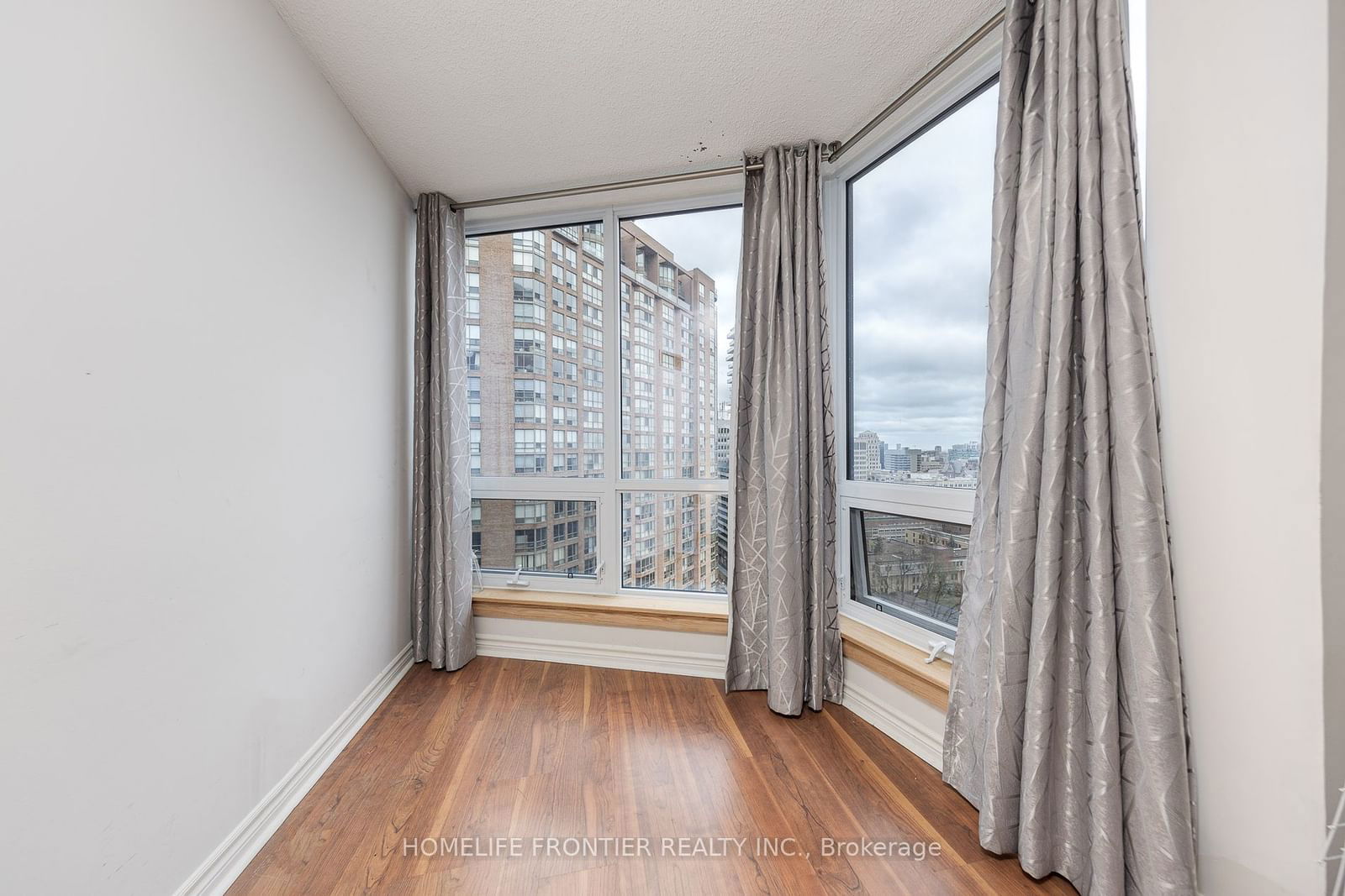 1055 Bay St, unit 2008 for sale