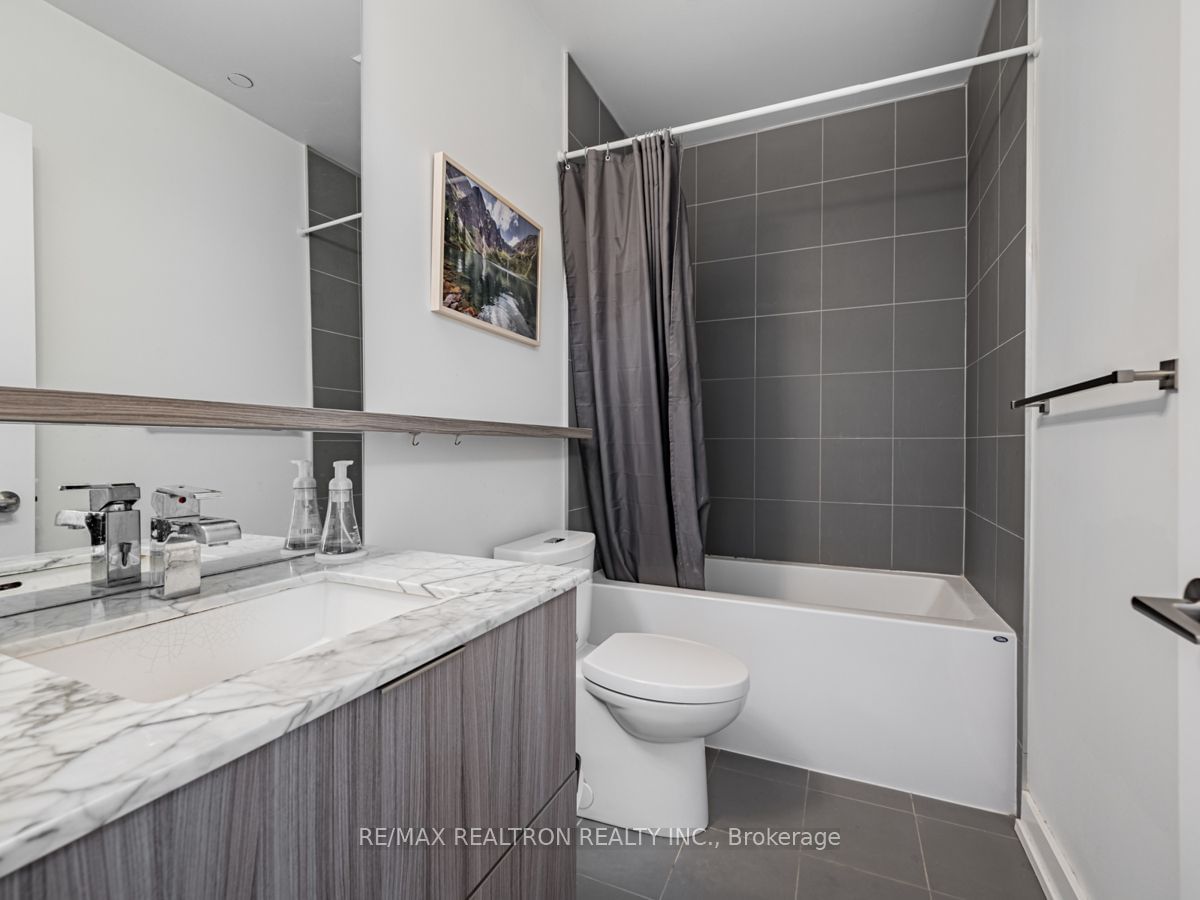 6 Parkwood Ave, unit 616 for sale - image #19