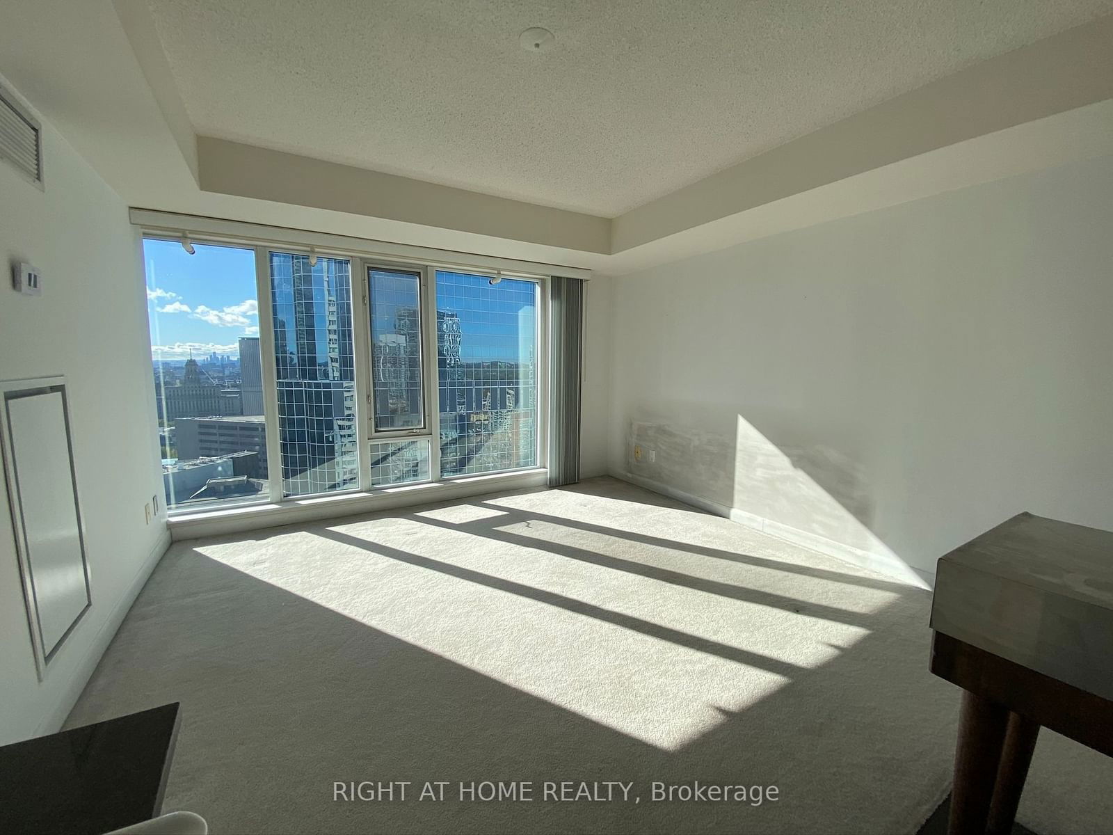 210 Victoria St, unit 3110 for rent - image #2